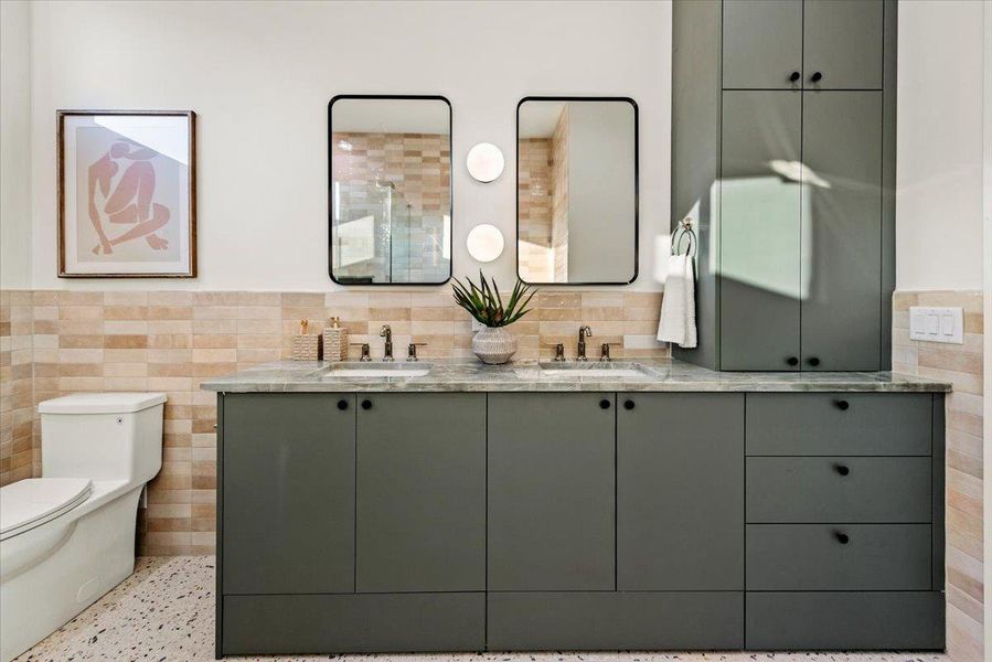 Furnished interior view inside a new home in , Austin (Image 25).