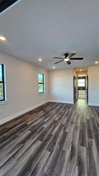 Spacious, unfurnished interior of a new home in , Tampa (Image 50).