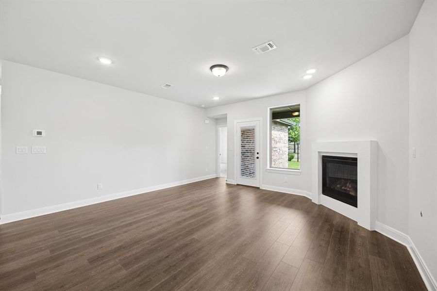Spacious, unfurnished interior of a new home in Solterra - Garden Series, Mesquite (Image 26). Spacious, unfurnished interior of a new home in Solterra - Garden Series, Mesquite (Image 26).