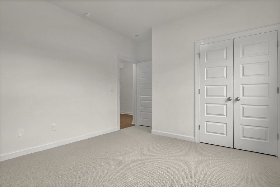 Spacious, unfurnished interior of a new home in East Wynd, Hampstead (Image 24).