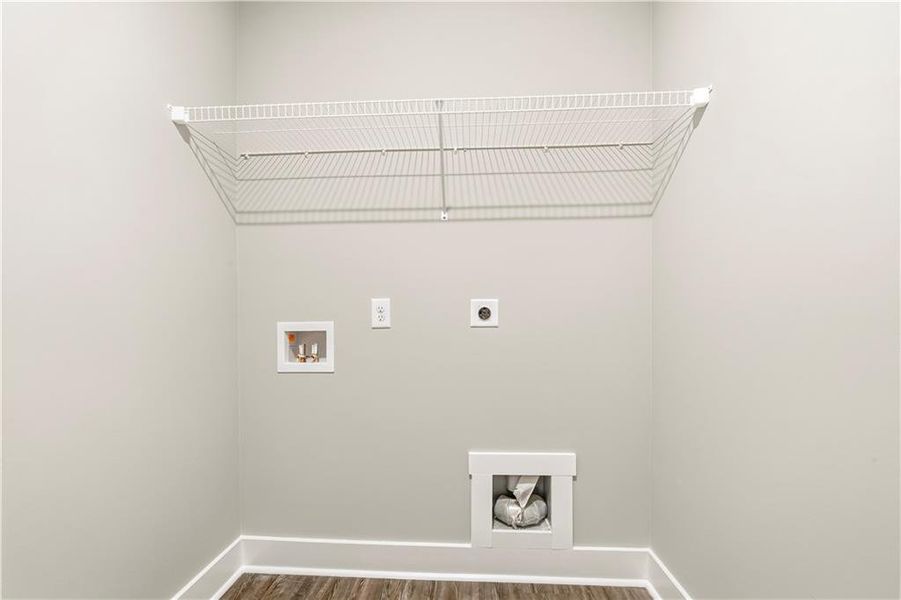 Spacious, unfurnished interior of a new home in Benson Estates, Dallas (Image 23).
