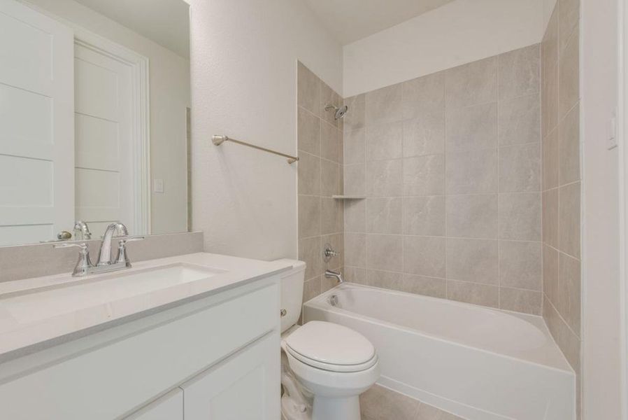 Furnished interior view inside a new home in Trails at Cottonwood Creek, Rowlett (Image 15). Furnished interior view inside a new home in Trails at Cottonwood Creek, Rowlett (Image 15).