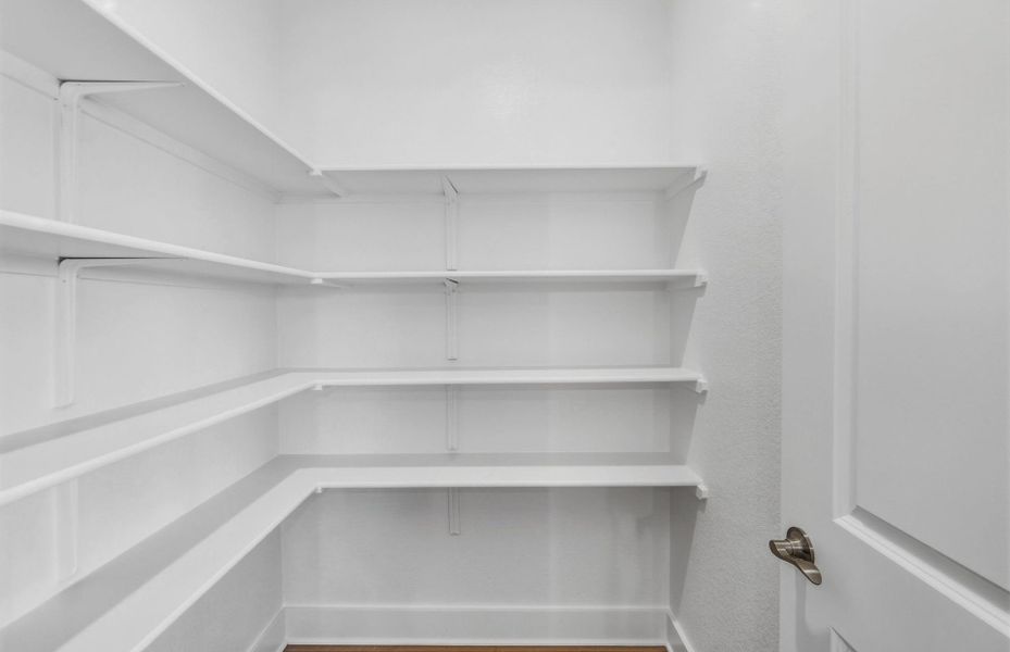 Spacious, unfurnished interior of a new home in Saddleback at Santa Rita Ranch, Liberty Hill (Image 40).