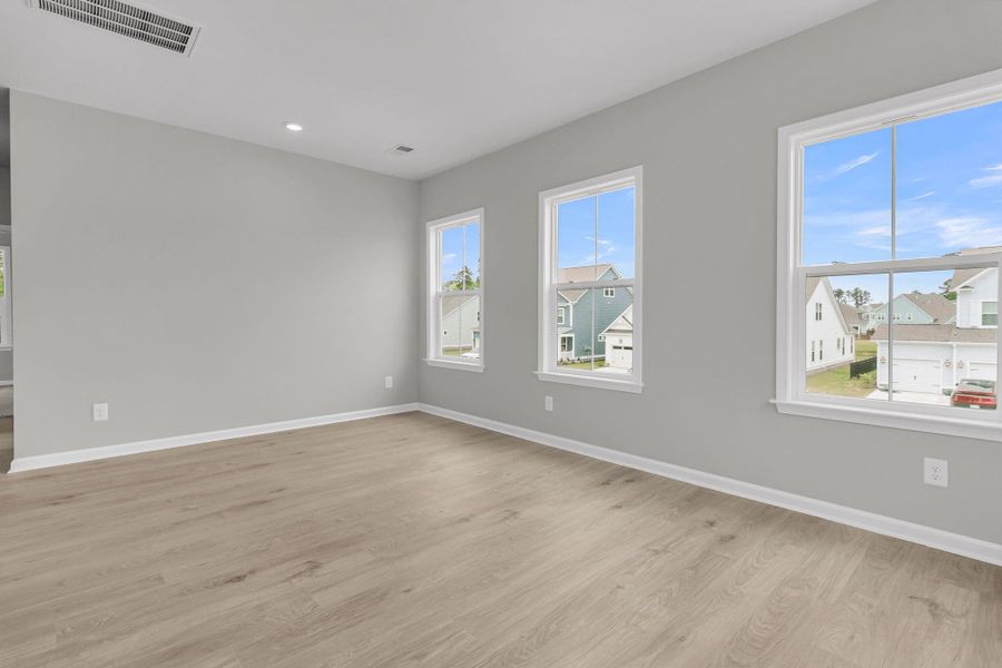 Spacious, unfurnished interior of a new home in Tidewater at Lakes of Cane Bay, Summerville (Image 30). Spacious, unfurnished interior of a new home in Tidewater at Lakes of Cane Bay, Summerville (Image 30).