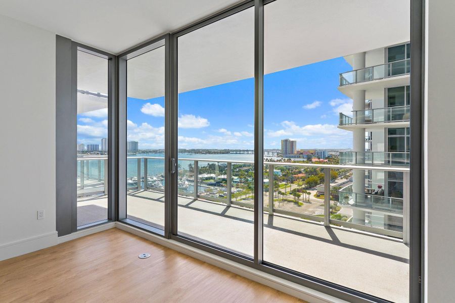 045-220LakeShoreDr-1219-WestPalmBeach-SM