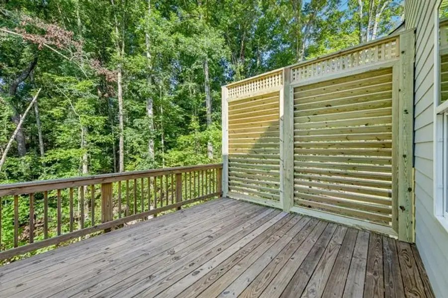 Exterior details and patio area of a home in White Post on Lake Lanier, Gainesville (Image 27).