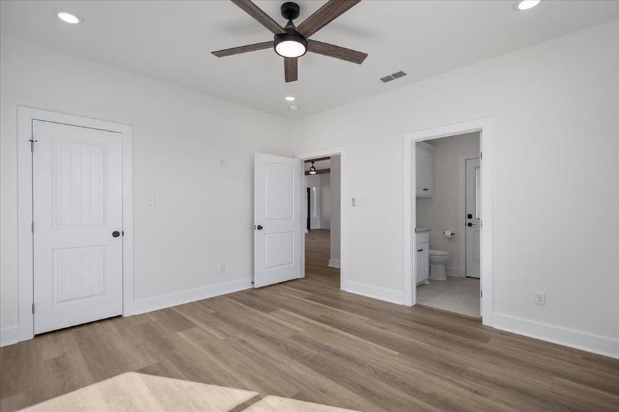 Spacious, unfurnished interior of a new home in , Lindale (Image 28).