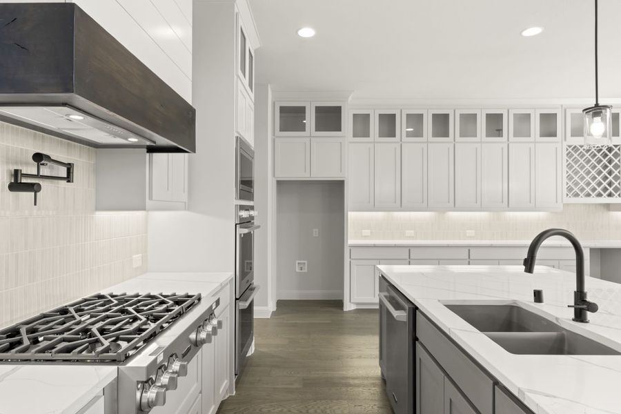 Representative furnished interior of a home built from the Cardiff by Windsor Homes in Nelson Lake Estates, Rockwall (Image 9).