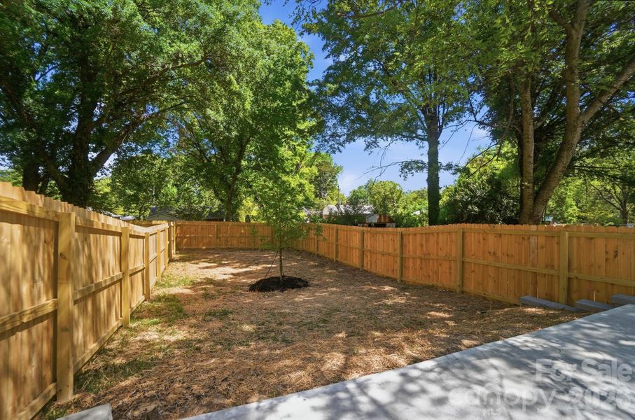 Exterior details and patio area of a home in , Charlotte (Image 24).