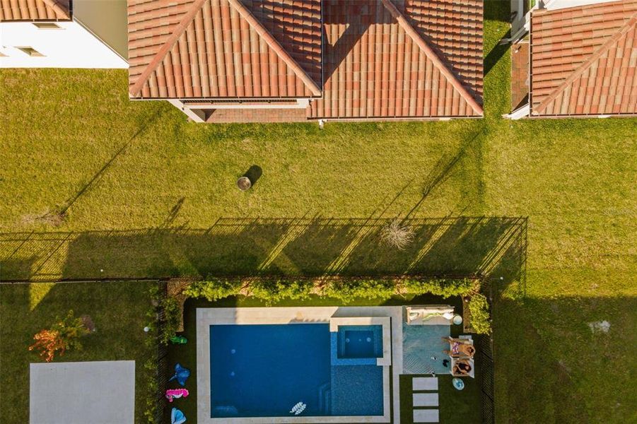 Exterior details and patio area of a home in , Orlando (Image 26).
