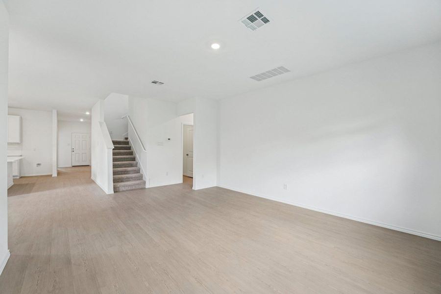 Spacious, unfurnished interior of a new home in Clayton Ranch, Copperas Cove (Image 32).