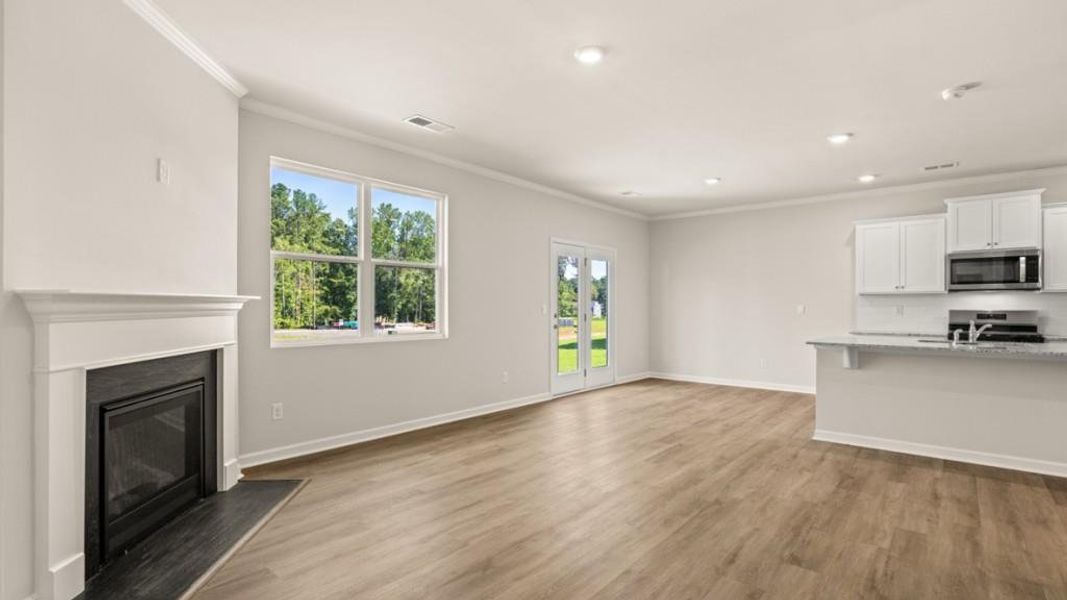 Spacious, unfurnished interior of a new home in Fairhaven, Lithia Springs (Image 15).