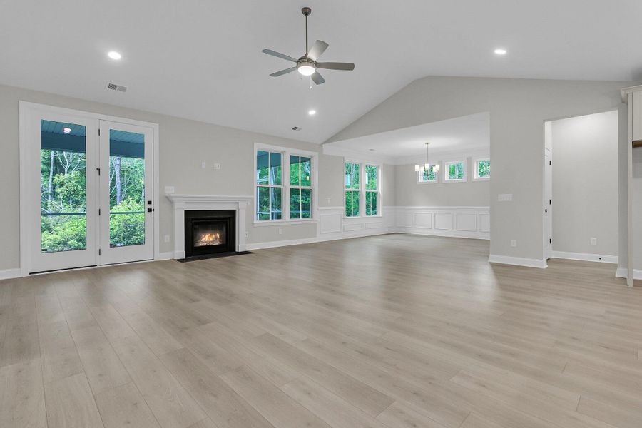 Spacious, unfurnished interior of a new home in Tidewater at Lakes of Cane Bay, Summerville (Image 33). Spacious, unfurnished interior of a new home in Tidewater at Lakes of Cane Bay, Summerville (Image 33).