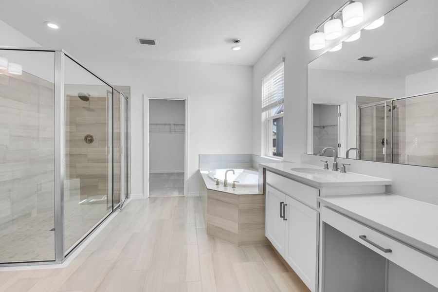 Furnished interior view inside a new home in Ardisia Park, New Smyrna Beach (Image 6).
