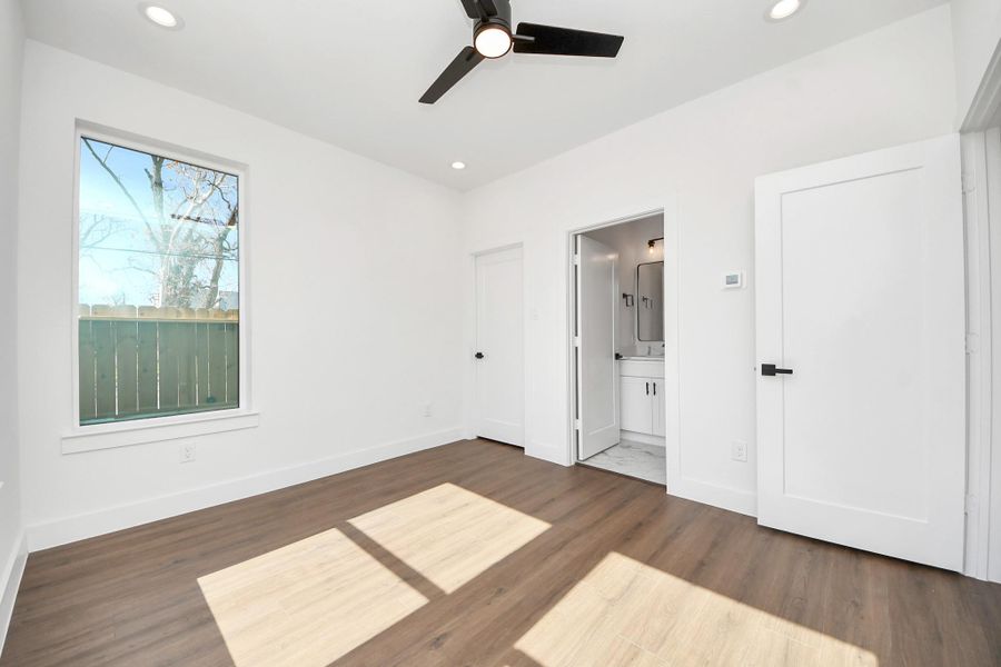 Spacious, unfurnished interior of a new home in , Houston (Image 23).