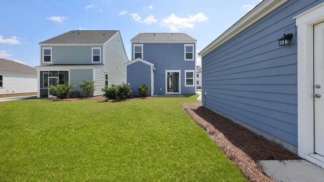 Exterior details and patio area of a home in Sheep Island, Summerville (Image 3).