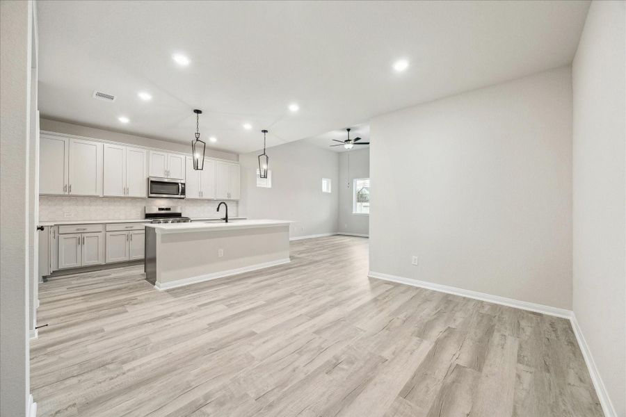 Spacious, unfurnished interior of a new home in Elyson, Katy (Image 31). Spacious, unfurnished interior of a new home in Elyson, Katy (Image 31).