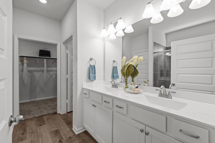 The Sparrow II- Owner's Bathroom