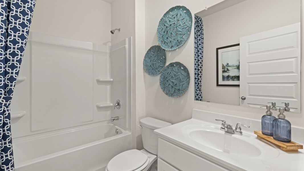 Representative furnished interior of a home built from the Hayden by D.R. Horton in Kingston Ranch at Lake Oconee, Buckhead (Image 14).