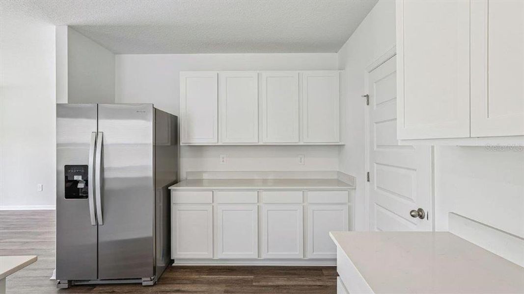 Furnished interior view inside a new home in , Winter Haven (Image 7).