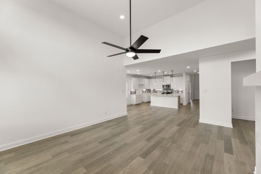 Spacious, unfurnished interior of a new home in Creekside, Royse City (Image 13). Spacious, unfurnished interior of a new home in Creekside, Royse City (Image 13).