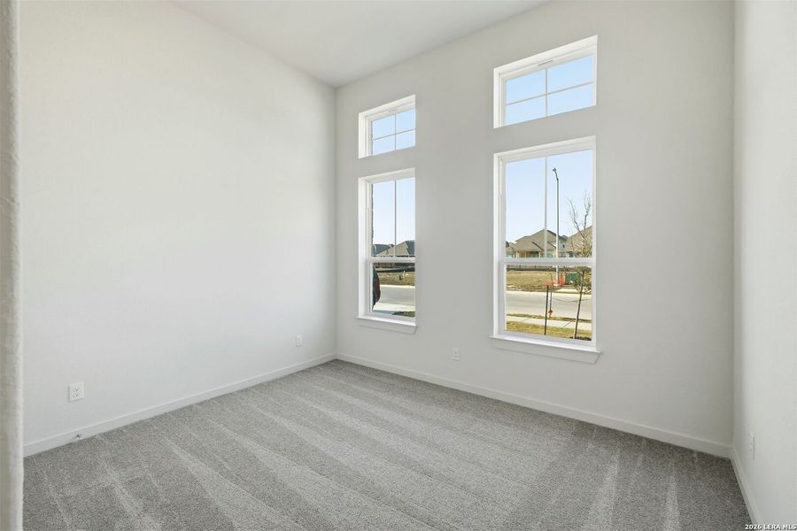 Spacious, unfurnished interior of a new home in Rhine Valley, Schertz (Image 18).