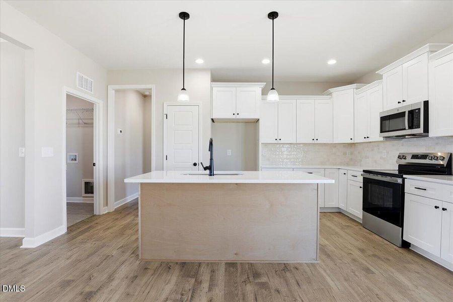 17-3696 Drew Farmer Rd-17