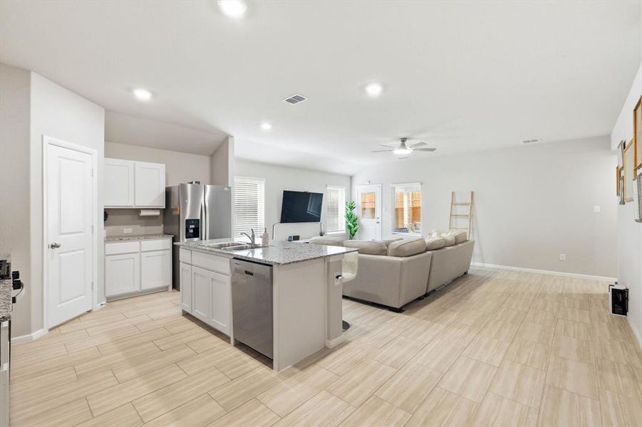 Furnished interior view inside a new home in Hickory Grove, Denton (Image 10).