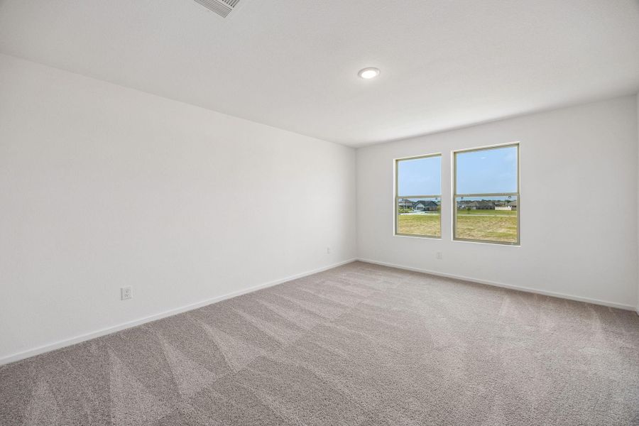 Spacious, unfurnished interior of a new home in River Ranch, Dayton (Image 13).