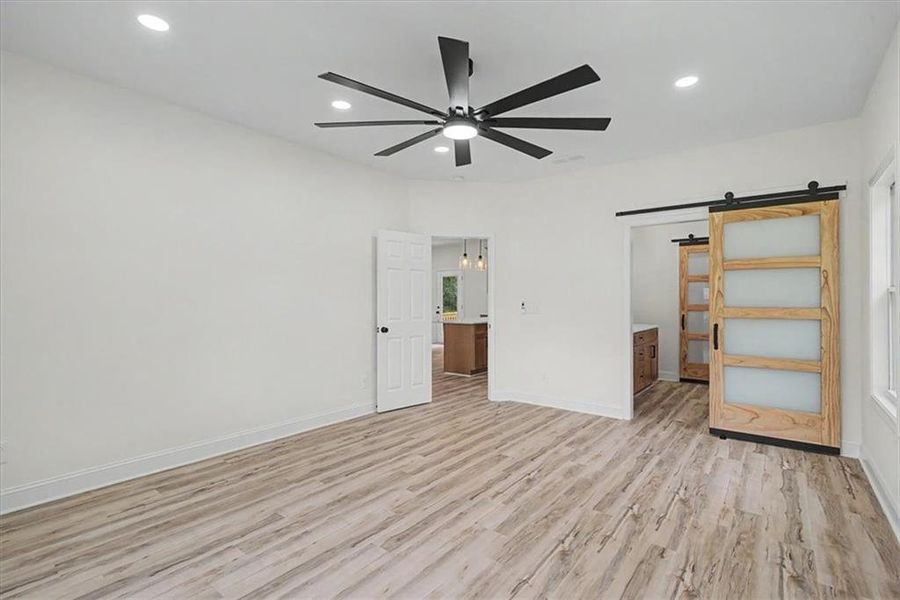 Spacious, unfurnished interior of a new home in , Forest Park (Image 29). Spacious, unfurnished interior of a new home in , Forest Park (Image 29).