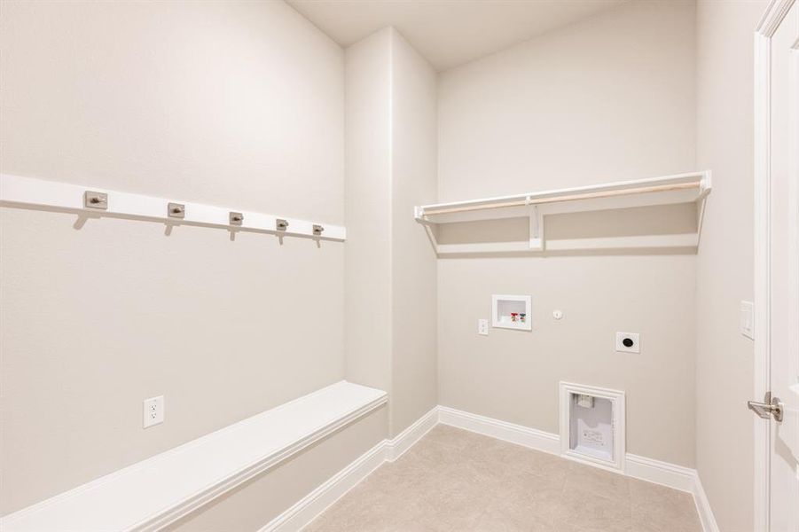 Spacious, unfurnished interior of a new home in Sunset Ridge, Alvarado (Image 17).