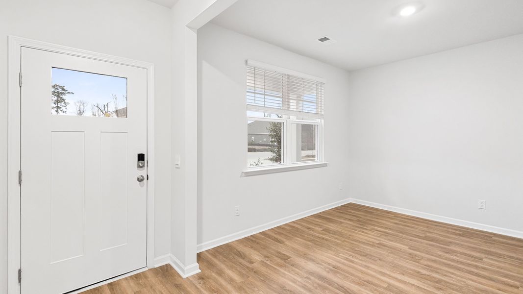 Spacious, unfurnished interior of a new home in Pine Hills at Cane Bay, Summerville (Image 10).
