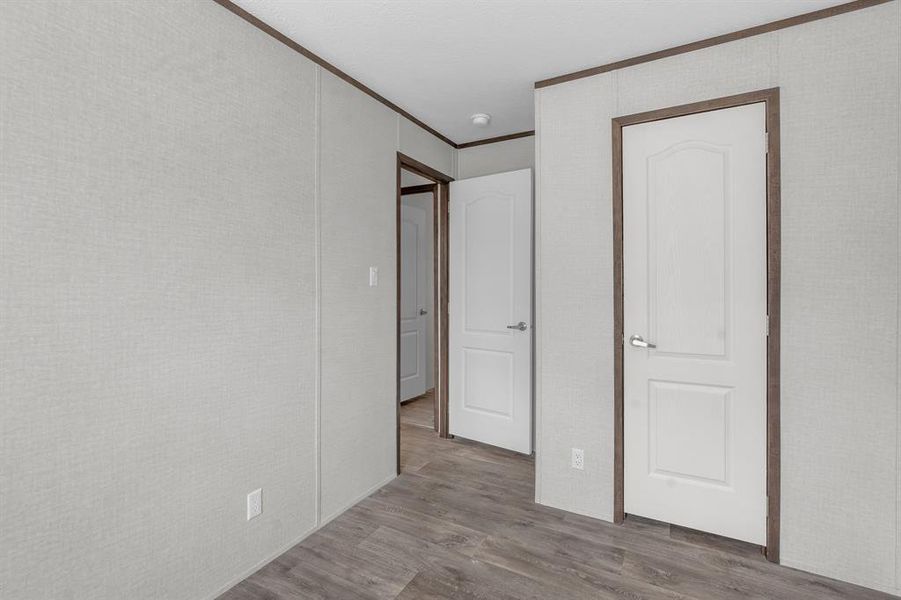 Spacious, unfurnished interior of a new home in , Granbury (Image 14).