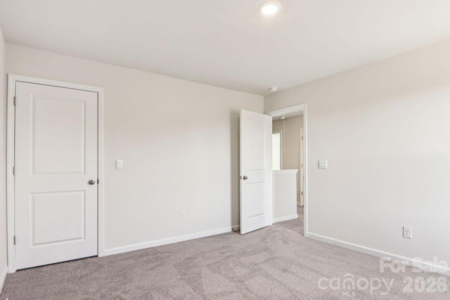 Spacious, unfurnished interior of a new home in Rydele Heights, Asheville (Image 15).
