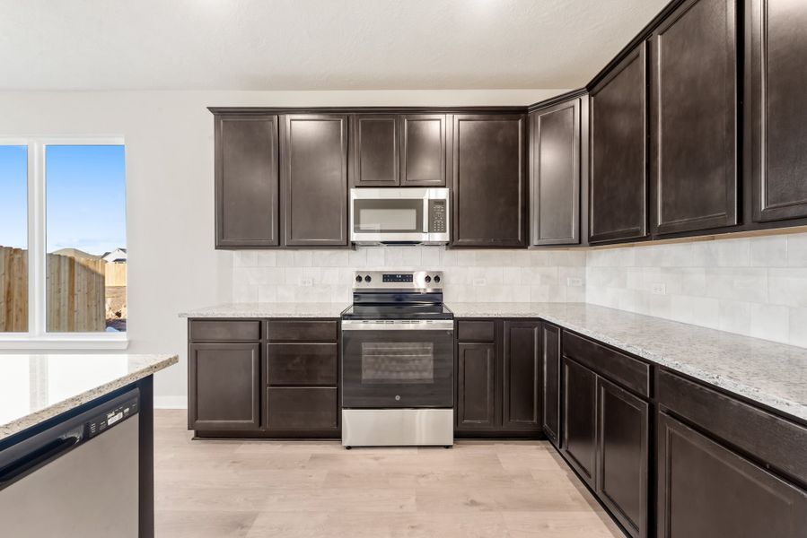 Furnished interior view inside a new home in Grand Lake, Snook (Image 3).
