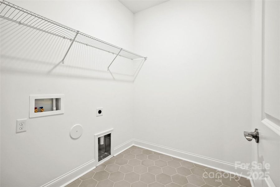 Spacious, unfurnished interior of a new home in Forest Creek, Waxhaw (Image 18).