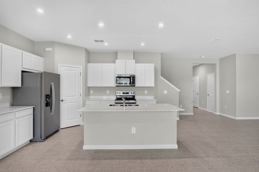 Furnished interior view inside a new home in Sanderling, Palmetto (Image 3).