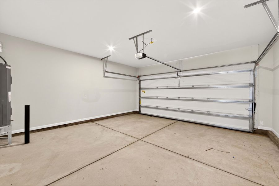 Spacious, unfurnished interior of a new home in Millstone, Cramerton (Image 32). Spacious, unfurnished interior of a new home in Millstone, Cramerton (Image 32).