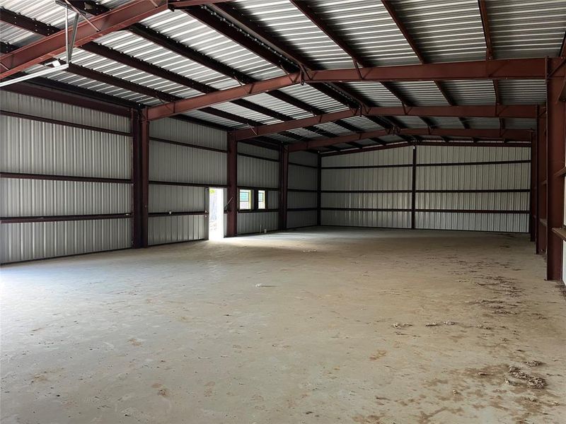 Buyer can finish out to their specifications Buyer can finish out to their specifications