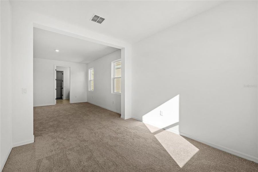 Spacious, unfurnished interior of a new home in , Kissimmee (Image 39).