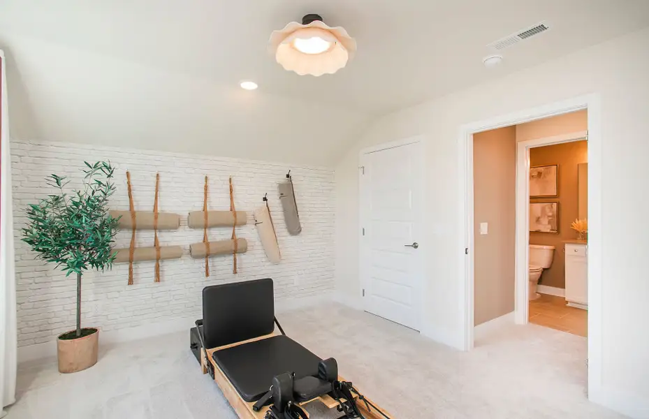 Flexroom in new home design at 55+ Active Adult Del Webb near Nashville. Flexroom in new home design at 55+ Active Adult Del Webb near Nashville.