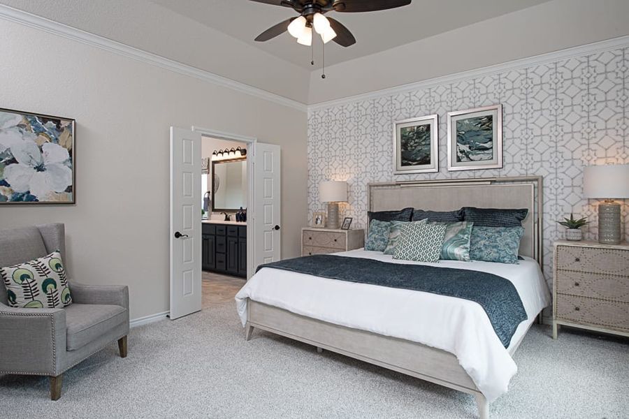 Furnished interior view inside a new home in Oak Hills, Burleson (Image 8).