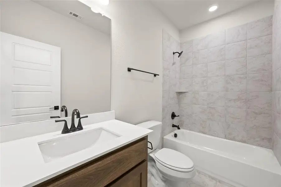 951 Richard Pittmon- Bathroom-3 951 Richard Pittmon- Bathroom-3