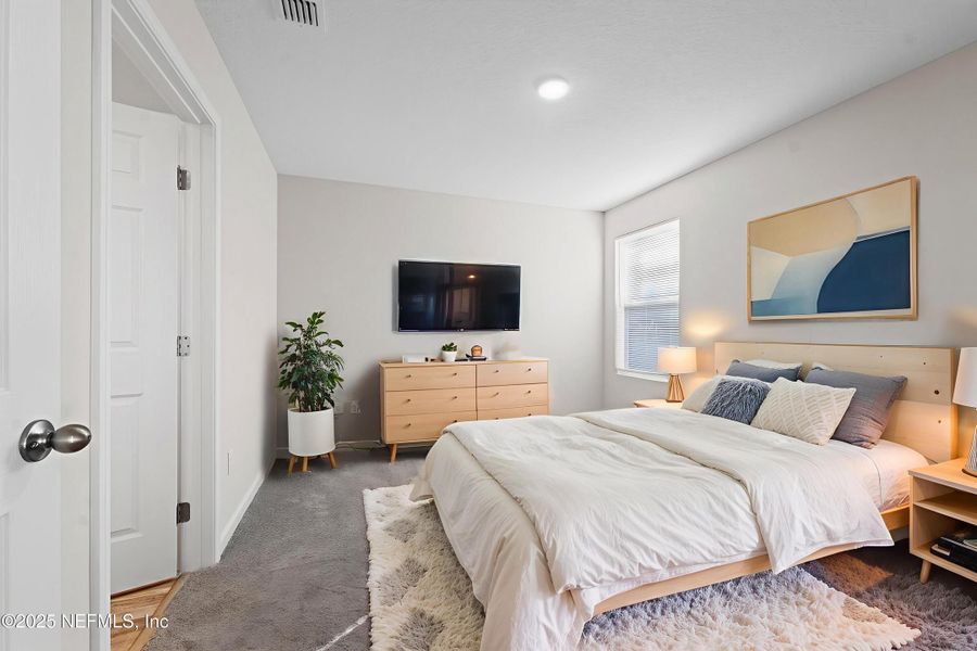 Furnished interior view inside a new home in , Atlantic Beach (Image 7).