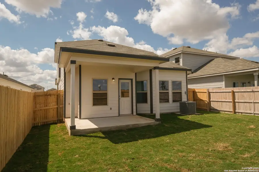 Exterior details and patio area of a home in Park Place, New Braunfels (Image 3).