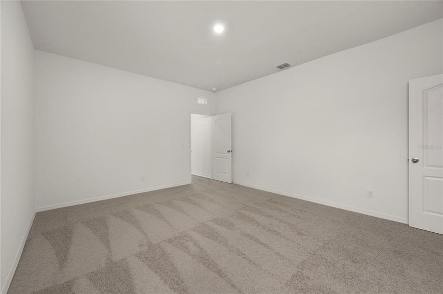 Spacious, unfurnished interior of a new home in , Poinciana (Image 23).
