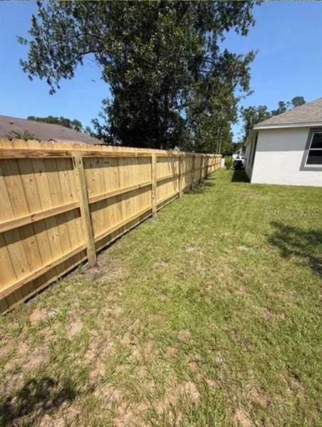 Exterior details and patio area of a home in Palm Coast, Palm Coast (Image 4).