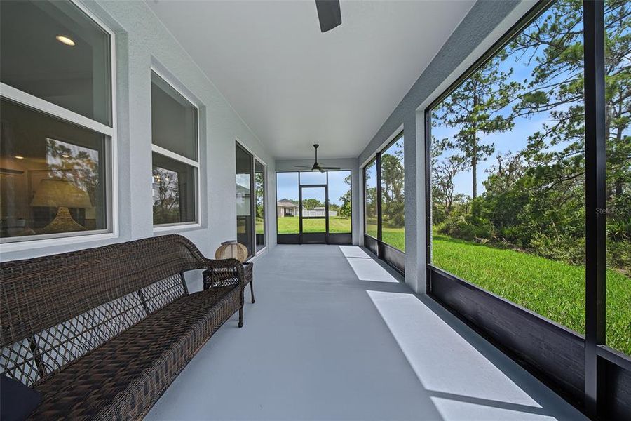 Exterior details and patio area of a home in , Sebring (Image 28).