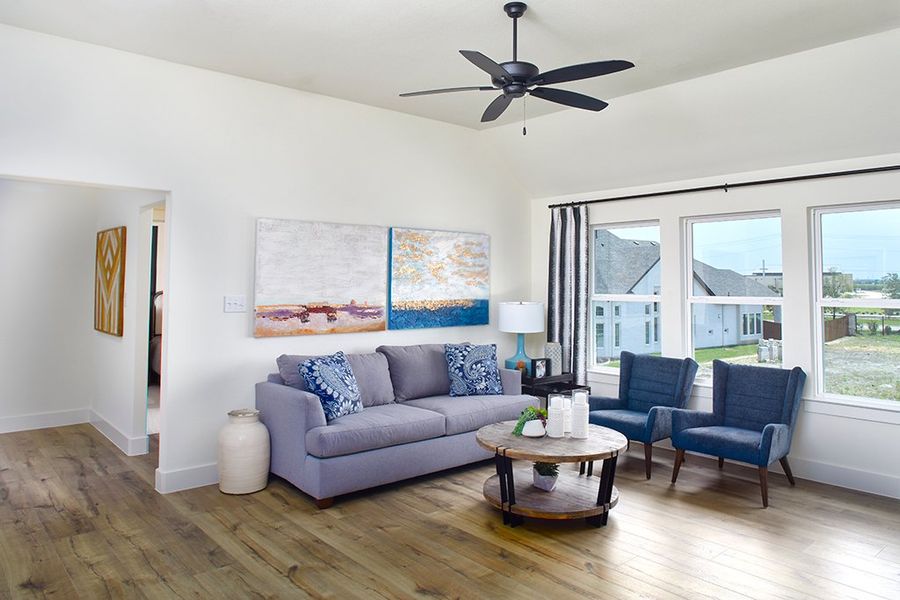 Representative furnished interior of a home built from the Conroe - SH 5248 by Shaddock Homes in Grand Oaks at Green Meadows - 60', Celina (Image 27). Representative furnished interior of a home built from the Conroe - SH 5248 by Shaddock Homes in Grand Oaks at Green Meadows - 60', Celina (Image 27).