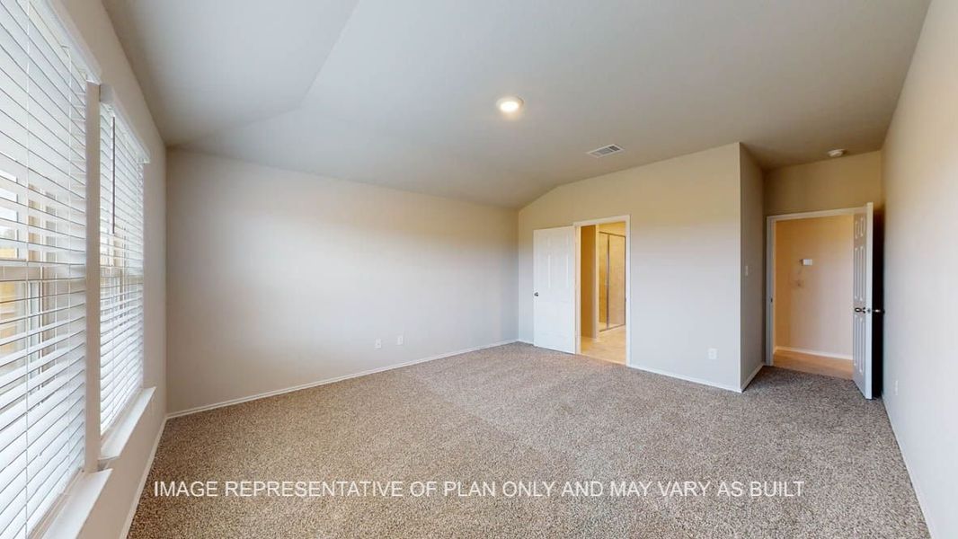 Representative unfurnished interior of a home built from the Fargo by D.R. Horton in Reynolds Crossing, Killeen (Image 10).